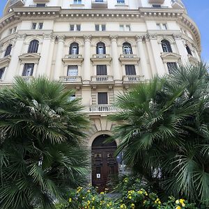 Piazza Bovio 22
